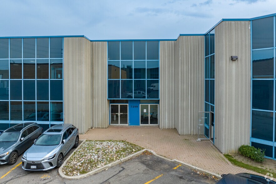 More Photos Of 7299 E Danbro Cres, Mississauga Warehouse For Lease