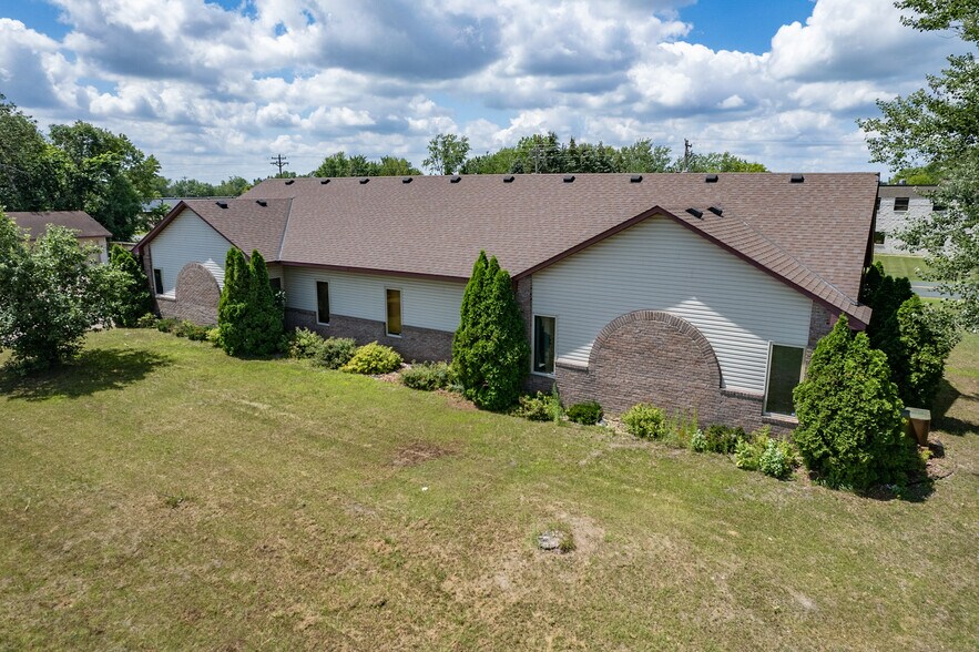 More Photos Of 16015 NE Central Ave, Ham Lake Office For Sale