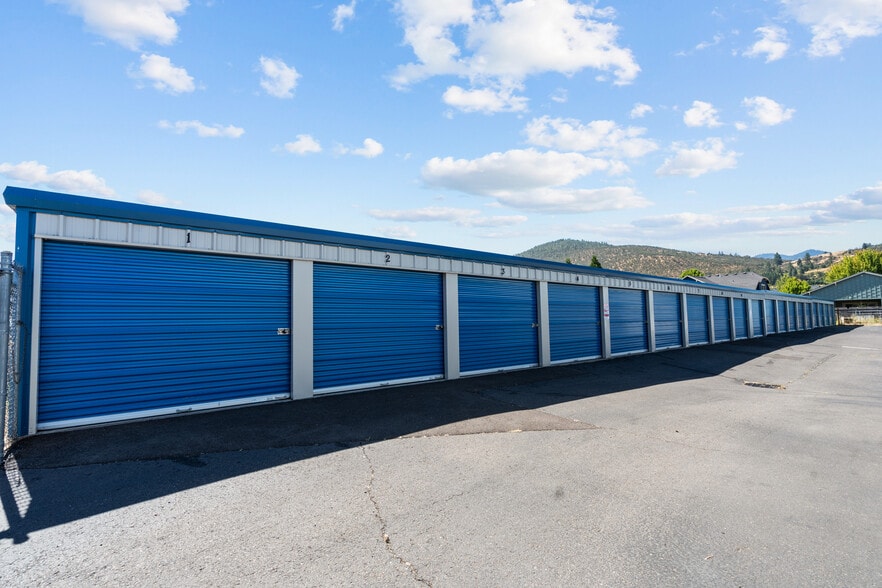 More Photos Of 1006 S Pacific Hwy, Talent Self Storage For Sale