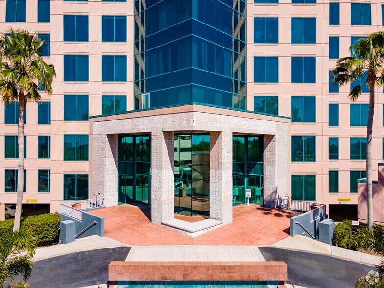 More Photos Of 1901 Ulmerton Rd, Clearwater Coworking Space