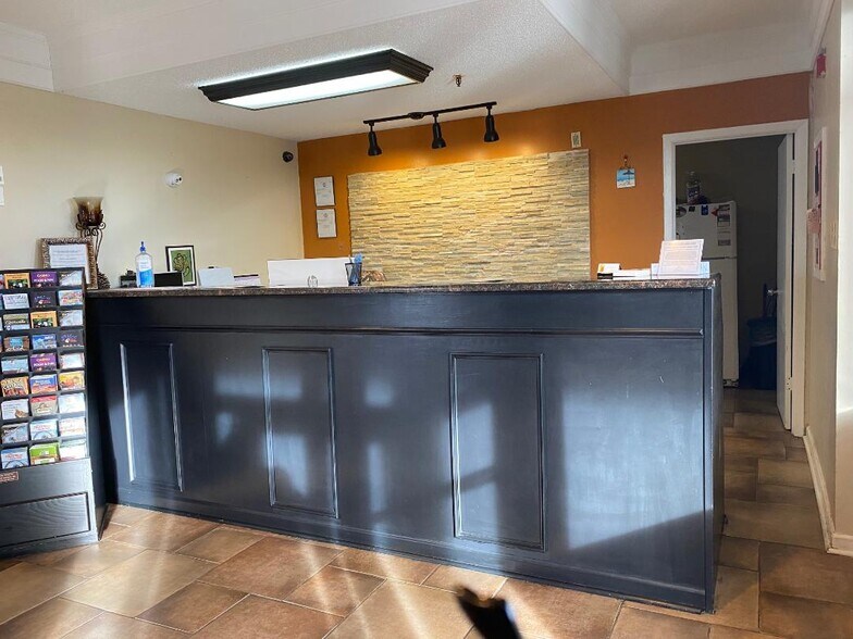 More Photos Of 5001 Hinkleville Rd, Paducah Hotel For Sale