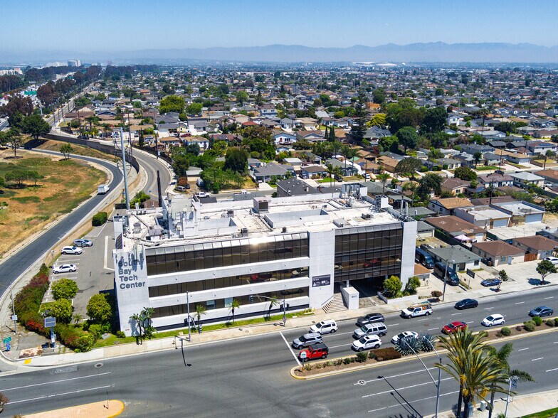 More Photos Of 5155 W Rosecrans Ave, Hawthorne Loft Creative Space For Sale