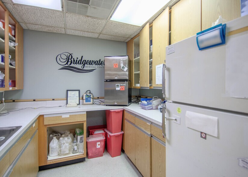 More Photos Of 750 Salem Dr, Owensboro Medical For Sale