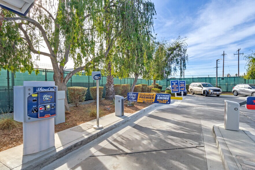 More Photos Of 401 W Florida Ave, Hemet Carwash For Sale
