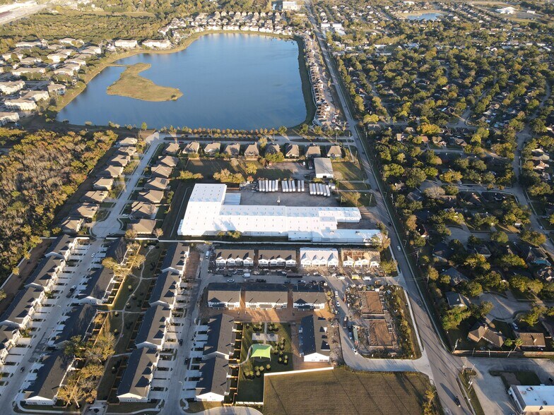 More Photos Of 8101 Fite Rd, Pearland Warehouse For Sale