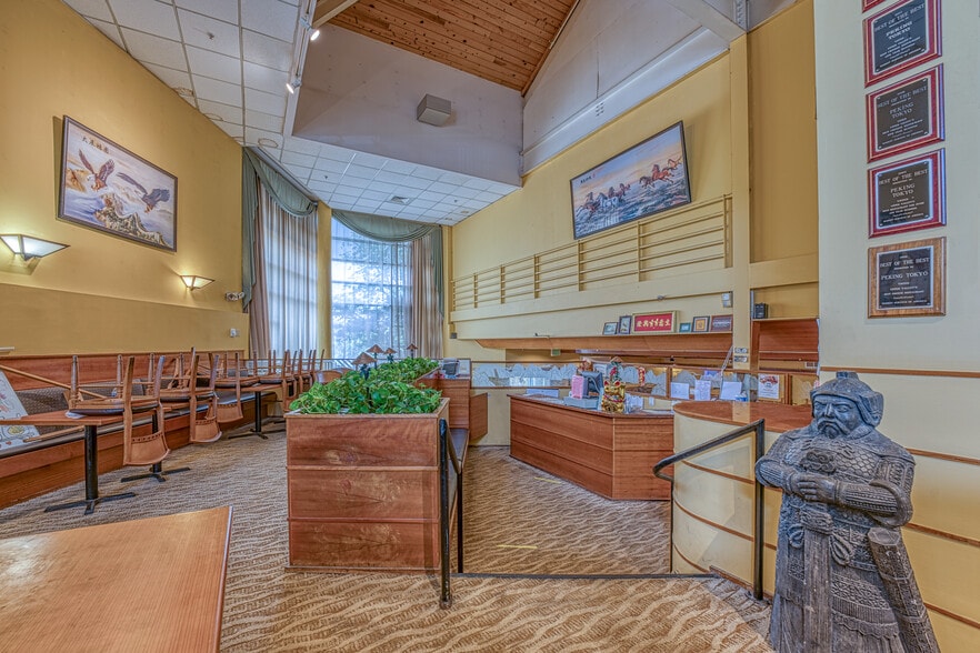 More Photos Of 45 Hanover St, Lebanon Restaurant For Lease