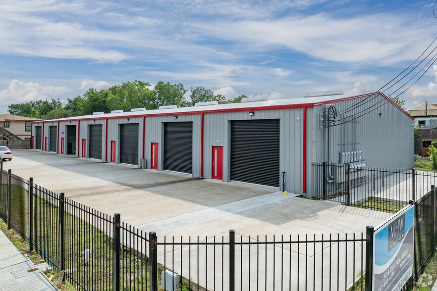 Primary Photo Of 6821 Allegheny St, Houston Warehouse For Lease
