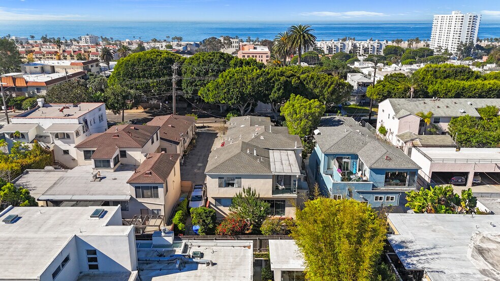 More Photos Of 3017 4th St, Santa Monica Apartments For Sale