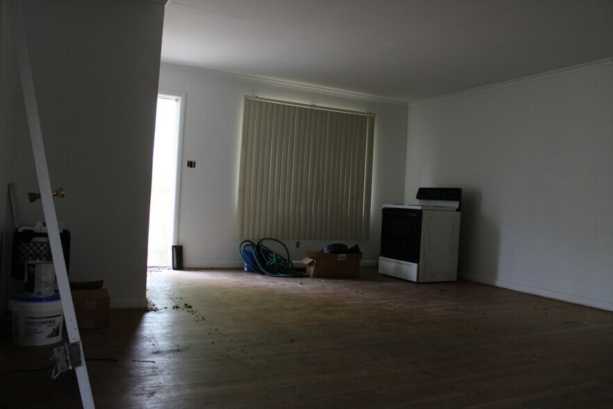 More Photos Of 4934-4936 Solar Dr, Columbus Multifamily For Sale