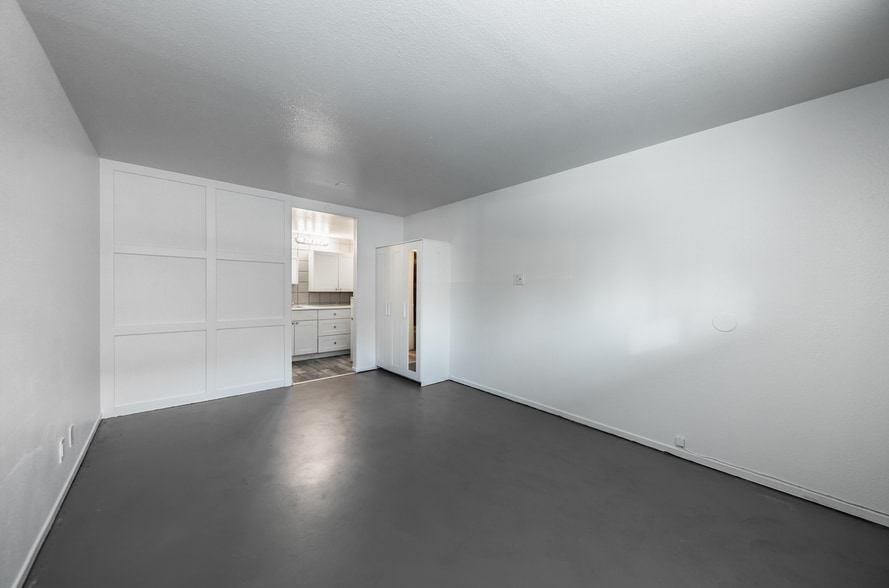 More Photos Of 500 University Way, Reno Apartments For Sale