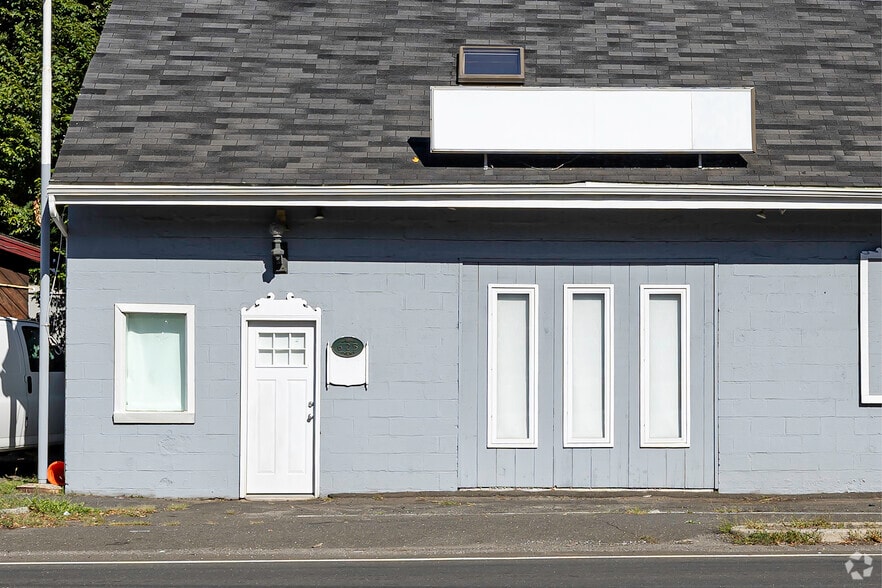 More Photos Of 625 Main Ave, Norwalk Storefront Retail Office For Sale
