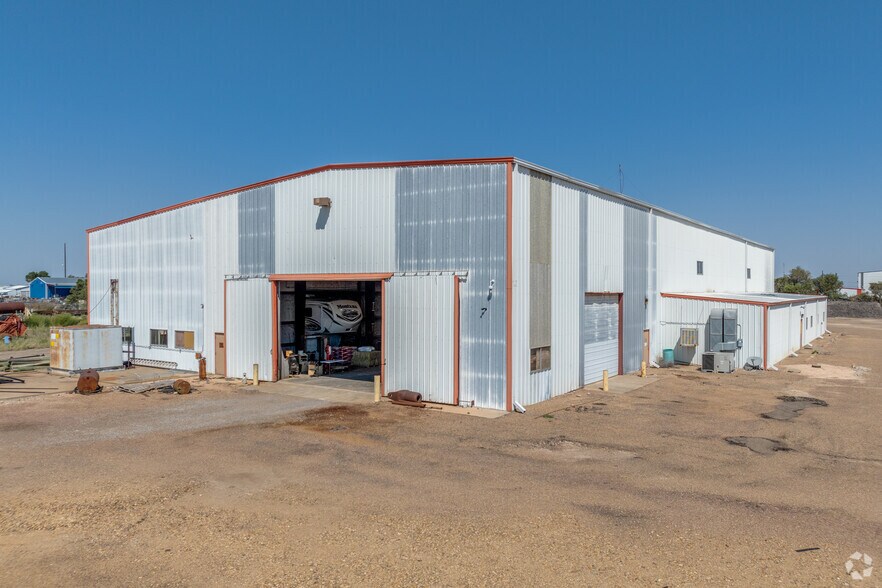 More Photos Of 11756 Highway 152, Pampa Industrial For Sale