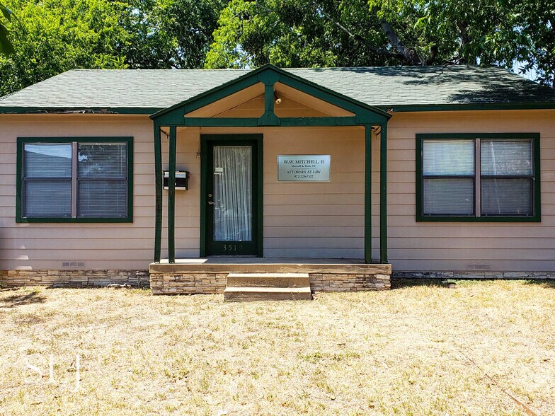 More Photos Of 3519 Miles St, Dallas Loft Creative Space For Sale