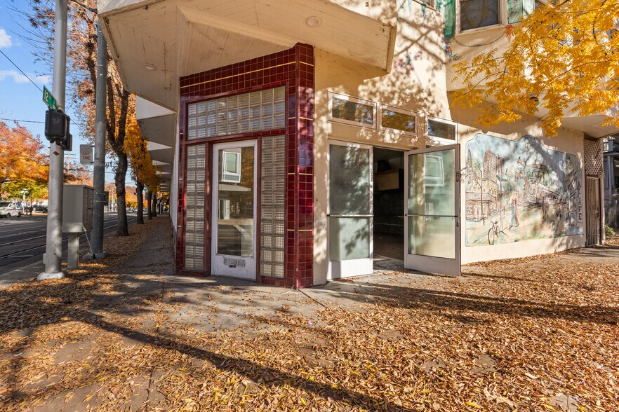 More Photos Of 1201 F St, Sacramento Storefront Retail Office For Lease
