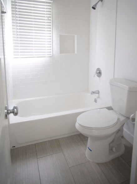 More Photos Of 1142-1148 E 1st St, Long Beach Apartments For Sale