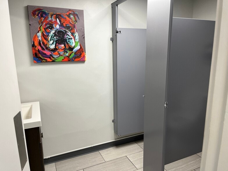 More Photos Of 1500 E Katella Ave, Orange Medical For Sale