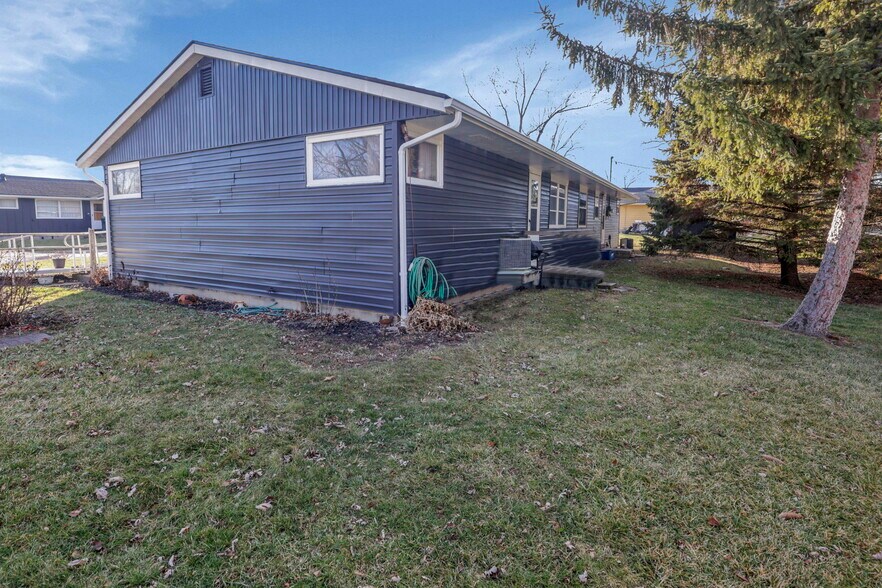 More Photos Of 12-35 Grove Ct, Marysville Apartments For Sale