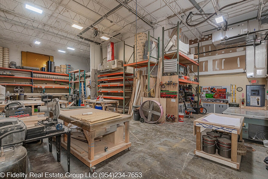 More Photos Of 3650 Coral Ridge Dr, Coral Springs Light Manufacturing For Sale