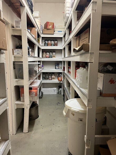 More Photos Of 5862-5872 Doyle St, Emeryville Restaurant For Sale