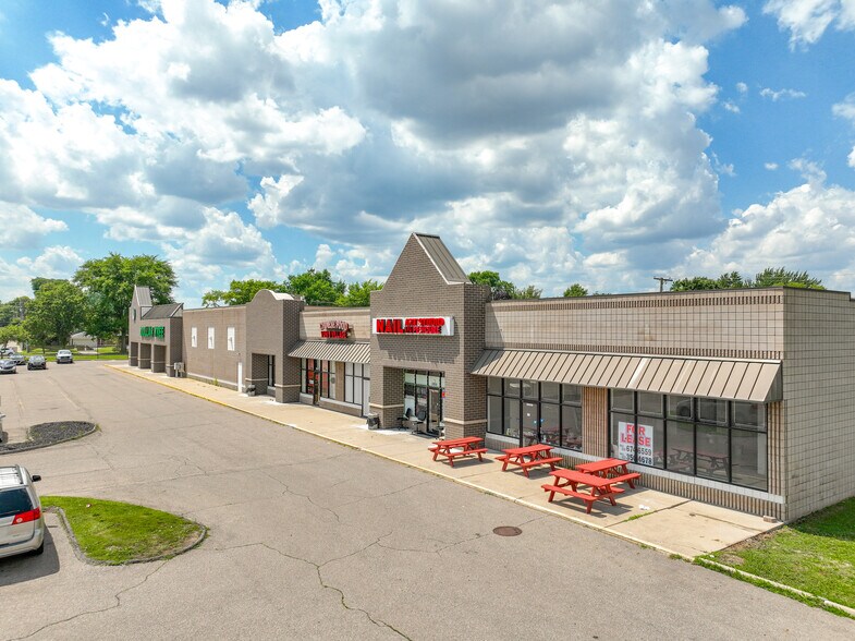 More Photos Of 32500-32888 W Warren Rd, Westland Unknown For Lease