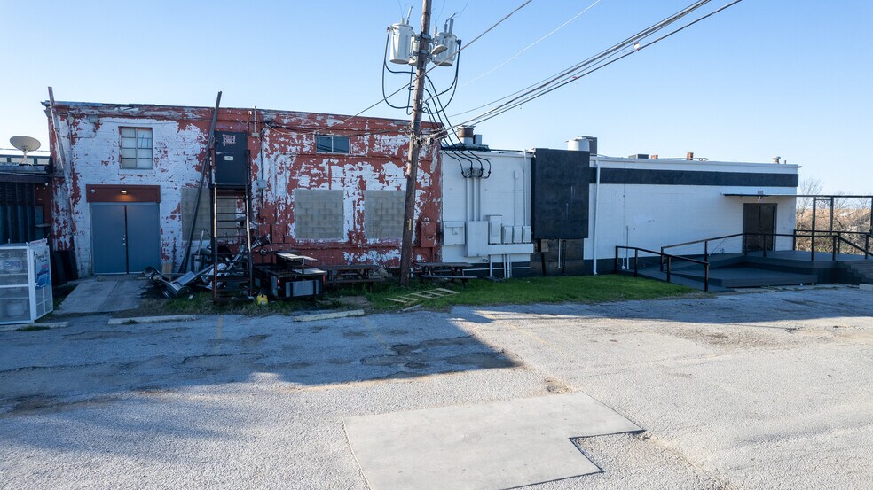 More Photos Of 8123 Broadway St, San Antonio Freestanding For Sale