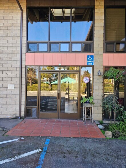 More Photos Of 4245 Capitola Rd, Capitola Office For Lease