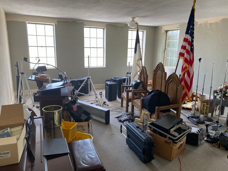 More Photos Of 201 S 8th St, Gadsden Religious Facility For Sale