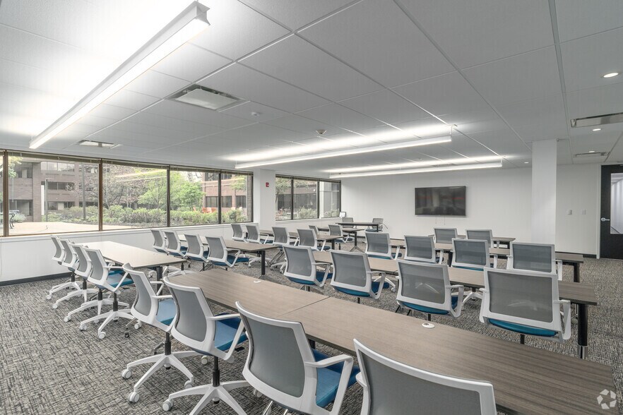 More Photos Of 1285 Drummers Ln, Wayne Office For Lease