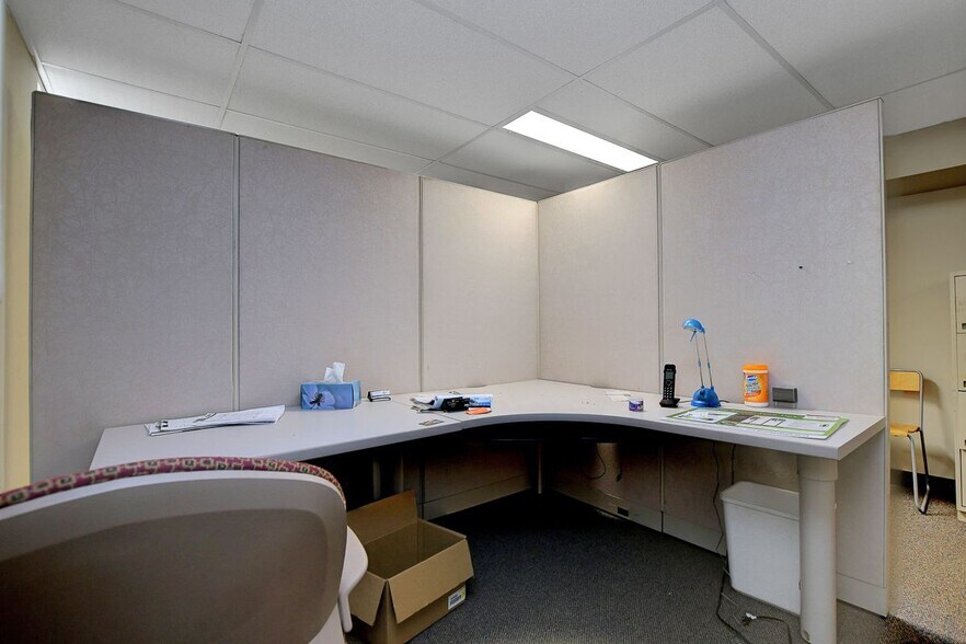 More Photos Of 2991 Carp Rd, Ottawa Office For Lease