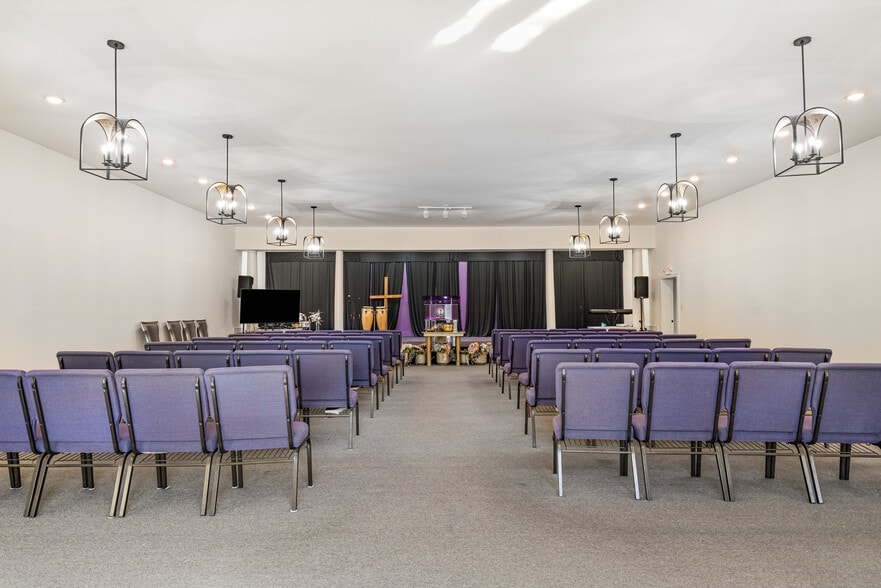 More Photos Of 2597 Whites Creek Pike, Nashville Religious Facility For Sale