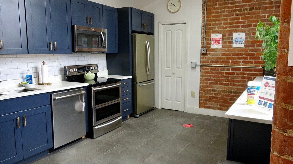 More Photos Of 1100 Sycamore St, Cincinnati Loft Creative Space For Lease