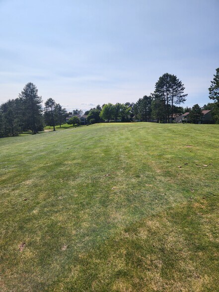 More Photos Of 125 Chocolay Downs Golf Dr, Marquette Golf Course Driving Range For Sale