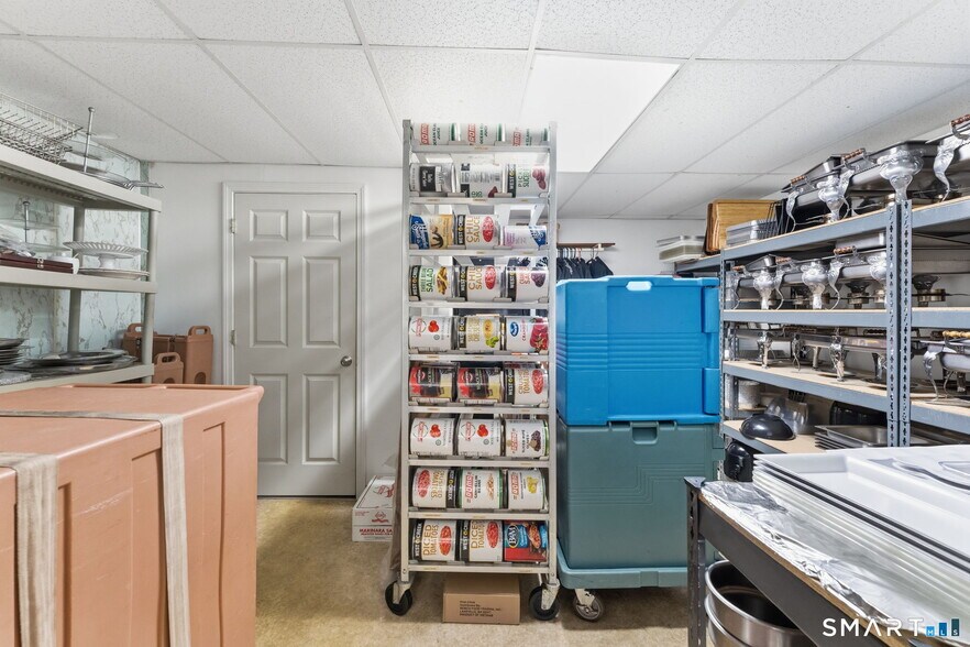 More Photos Of 139 Riverside Dr, Thompson Freestanding For Sale