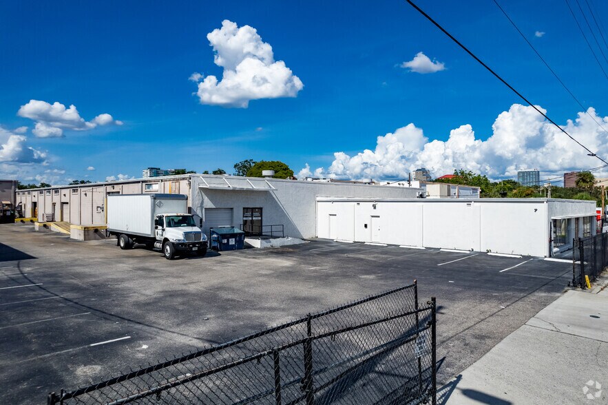 More Photos Of 777 W Central Blvd, Orlando Warehouse For Sale