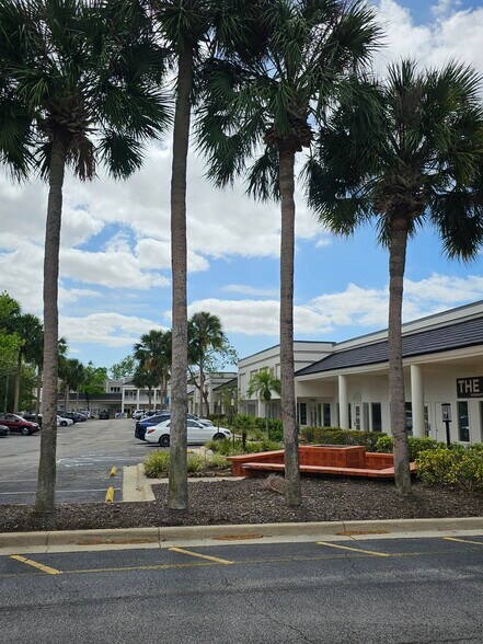 More Photos Of 218-384 Wilshire Blvd, Casselberry Office For Lease