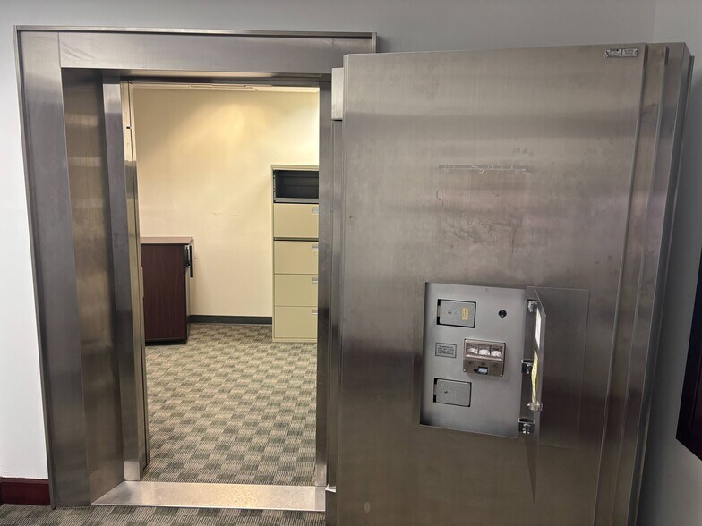 More Photos Of 999 PONCE DE LEON Blvd, Coral Gables Medical For Lease