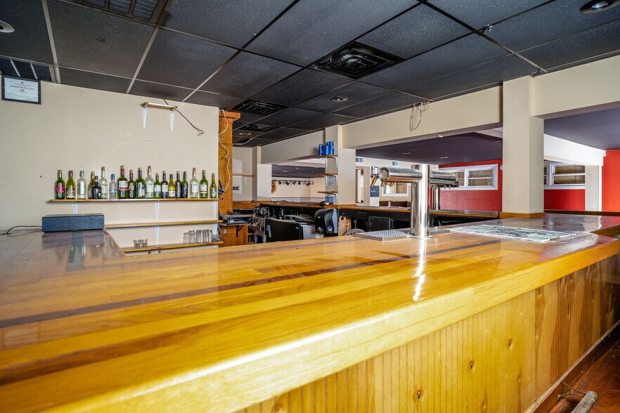 More Photos Of 2323 W Main St, Waynesboro General Retail For Sale