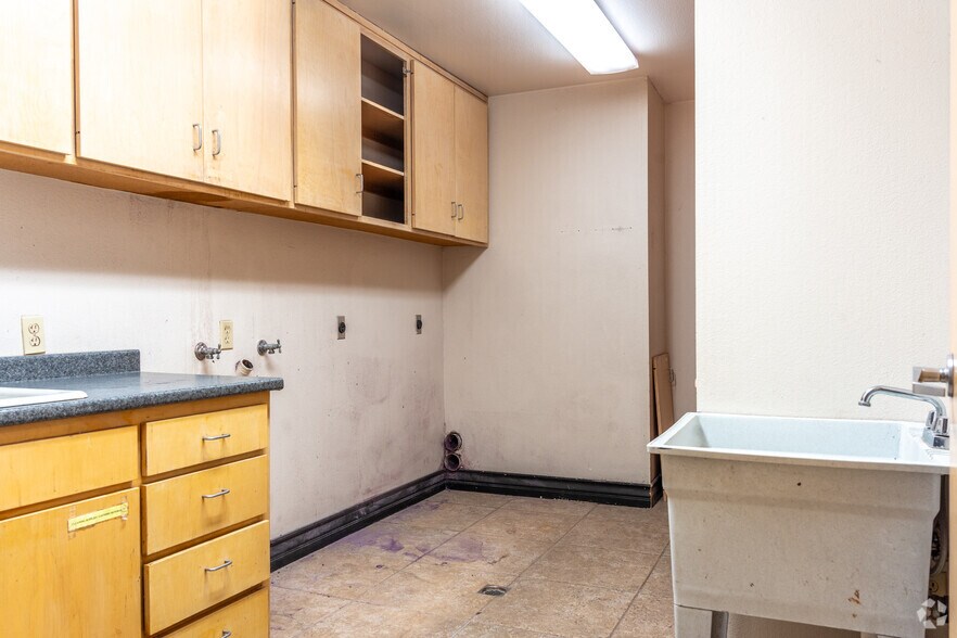 More Photos Of 1113 Alta Ave, Upland Medical For Lease