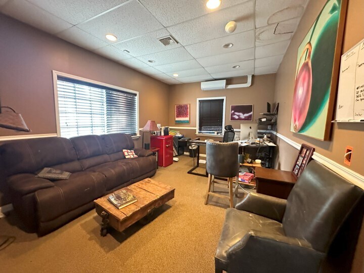More Photos Of 15-17 Oak St, Patchogue Office Residential For Sale