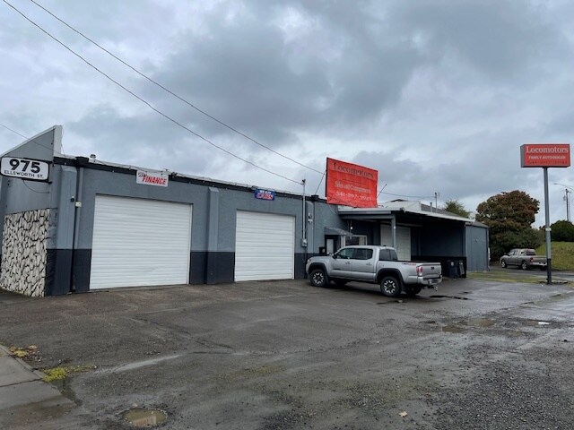 More Photos Of 975 Ellsworth St SW, Albany Freestanding For Lease