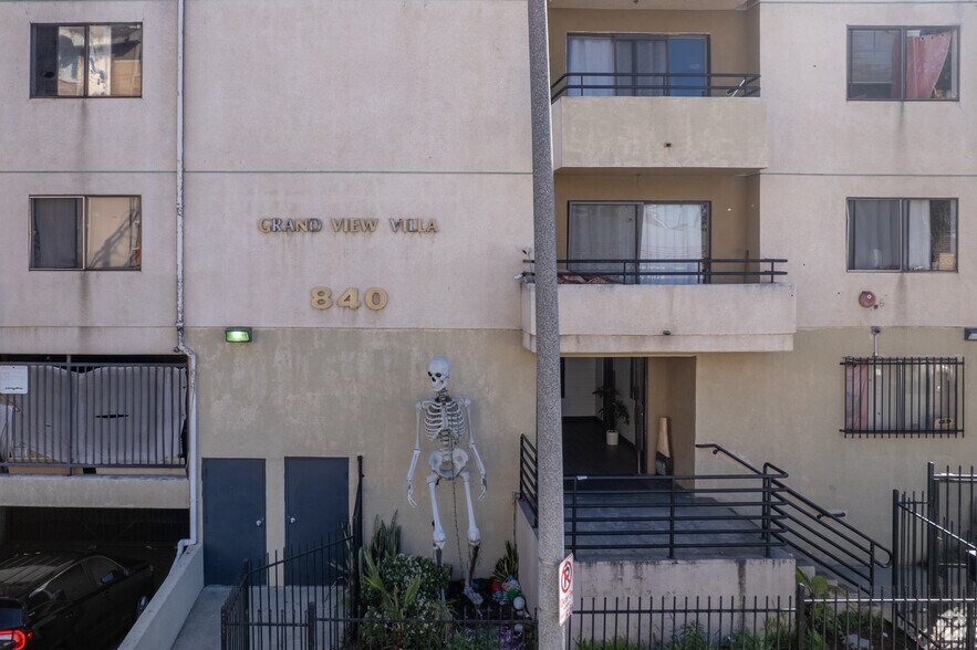 More Photos Of 840 S Grand View St, Los Angeles Apartments For Sale
