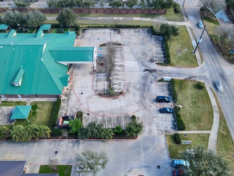 More Photos Of 20417 S University Blvd, Missouri City Schools For Lease