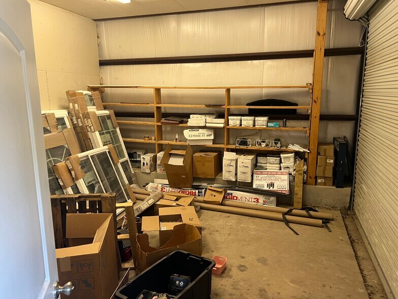 More Photos Of 15014 Iowa St, Austin Office Residential For Sale