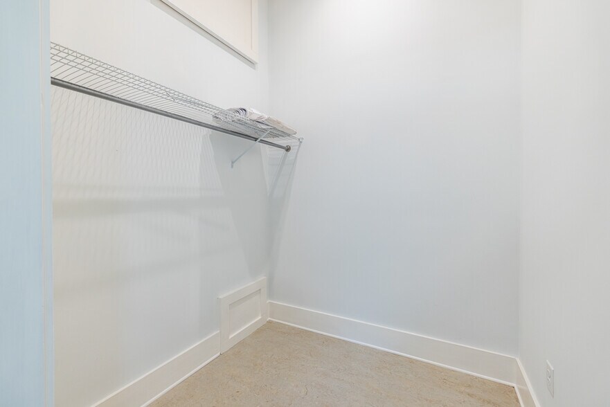 More Photos Of 1651 Pryor Rd SW, Atlanta Loft Creative Space For Sale