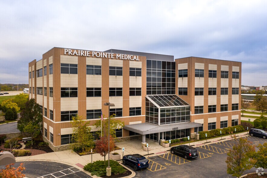 Primary Photo Of 4885 Hoffman Blvd, Hoffman Estates Medical For Sale