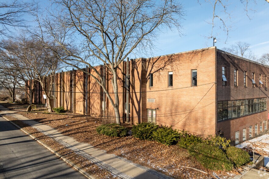 Primary Photo Of 500 S Ridgeway Ave, Glenolden Research And Development For Sale