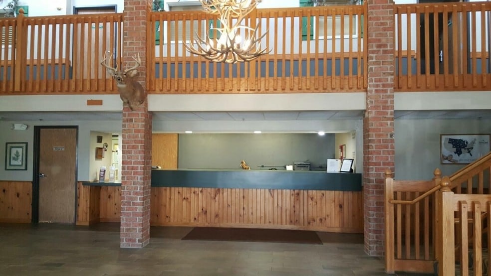 More Photos Of 628 S Gear Ave, West Burlington Hotel For Sale