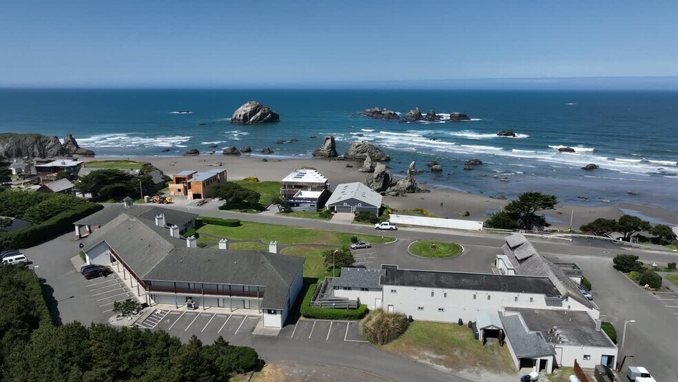 Primary Photo Of 1865 Beach Loop Dr, Bandon Hotel For Sale