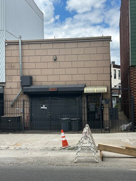 More Photos Of 543 Meeker Ave, Brooklyn Apartments For Sale