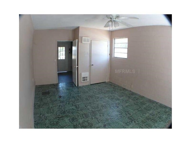 More Photos Of 895 Pasadena Ave, Longwood Multifamily For Sale